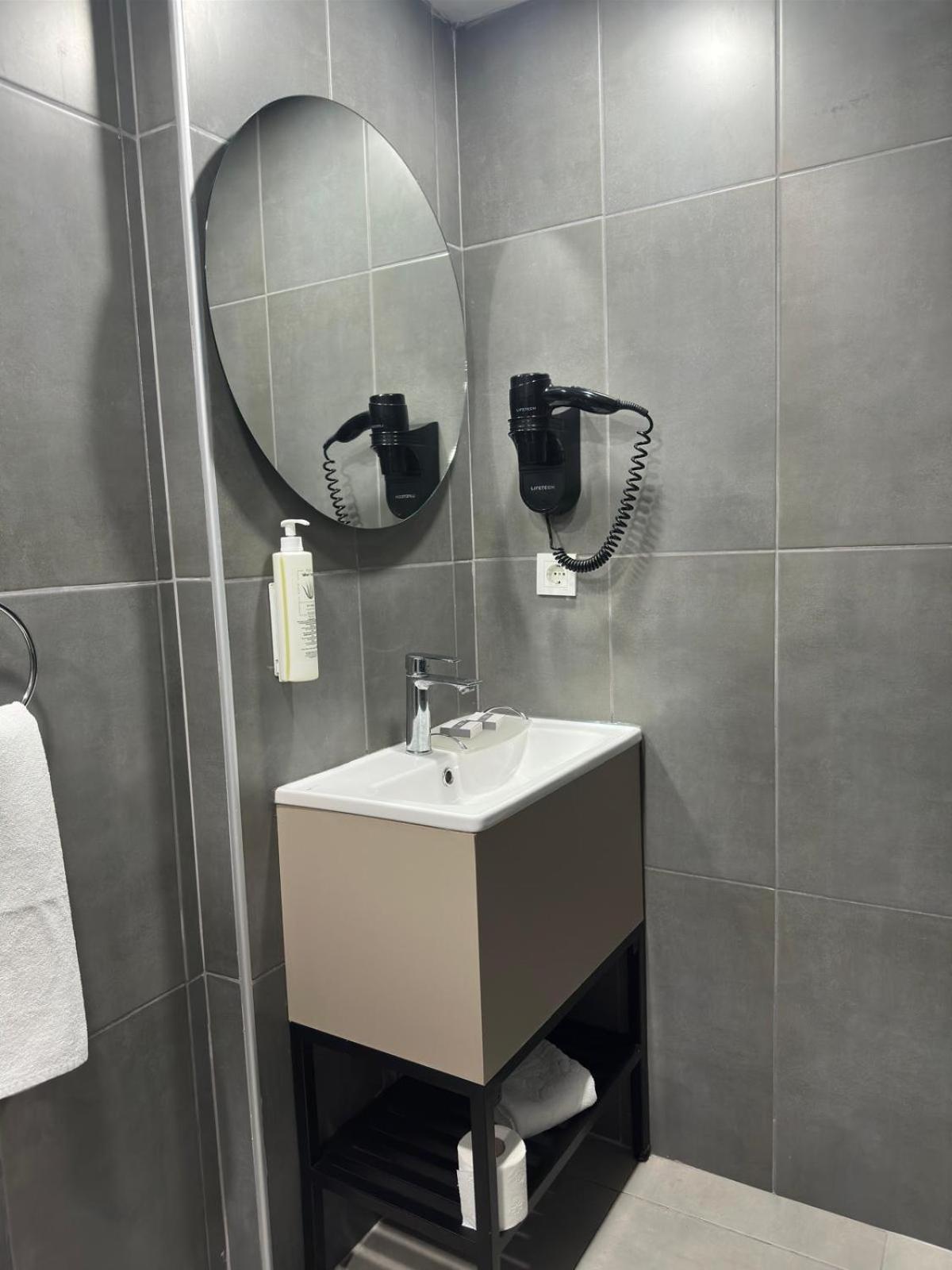 Monezza Hotel Maltepe Istanbul Exteriör bild